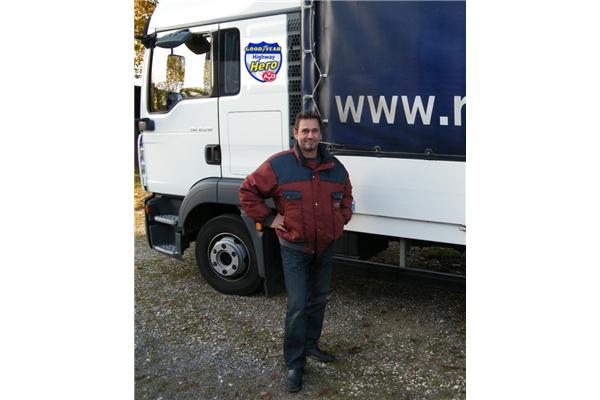 Goodyear выбирает «Героя хайвея».