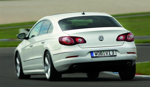 Volkswagen Passat CC с шинами Continental