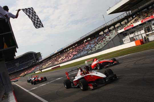 Pirelli на гран-при Формулы-3 в Венгрии.