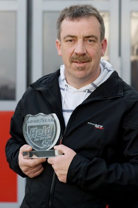 Goodyear награждает героя апреля