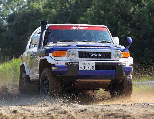 Toyota FJ с шинами Yokohama Geolandar Toyota FJ с шинами Yokohama Geolandar