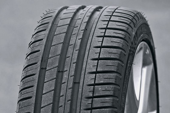 Michelin Pilot Sport 3