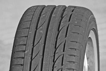 Bridgestone Potenza S001