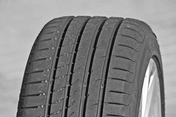 Goodyear Eagle F1 Asymmetric2
