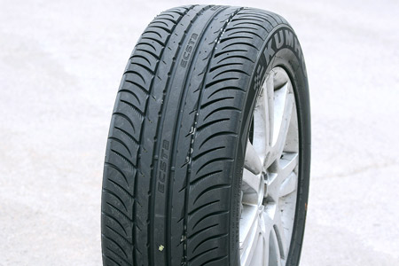 Kumho Ecsta SPT KU 31