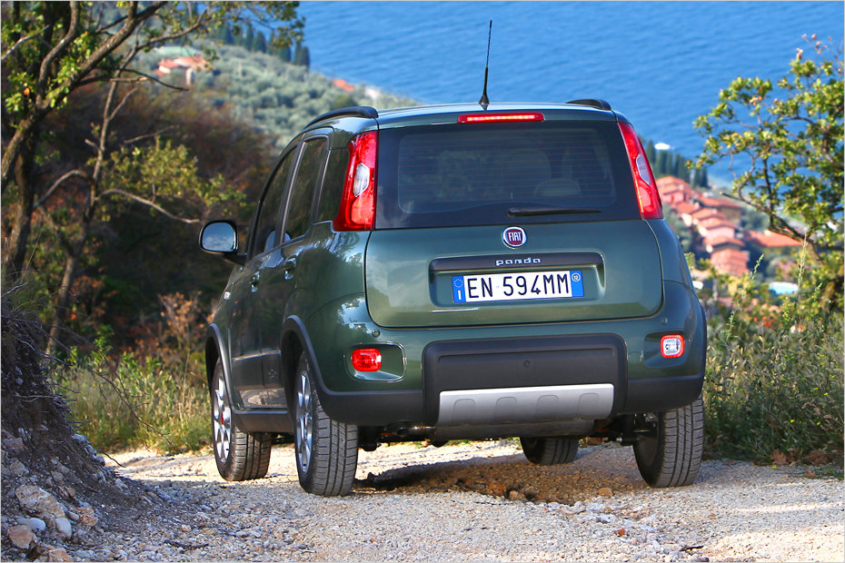 Обычно Фиат Панда выглядит куда менее грозно