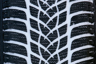 Goodyear Ultra Grip Performance 2