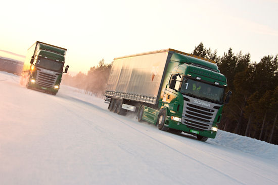 Тест Нокиан показал преимущество использования зимних шин для грузовых автомобилей. 