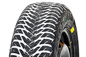 Goodyear UltraGrip 8