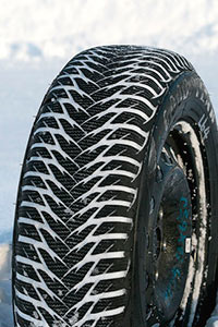Goodyear UltraGrip 8