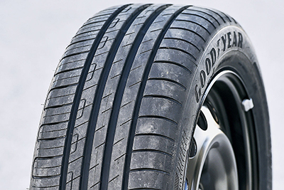 Goodyear EfficientGrip Performance