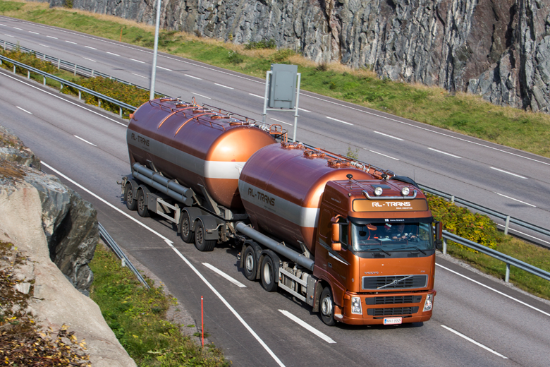 Nokian Heavy Tyres представила новую модель шин для прицепов — Nokian Hakka Truck 844 (385/55R22.5). Эта модель безупречно работает даже в самых сложных условиях. 