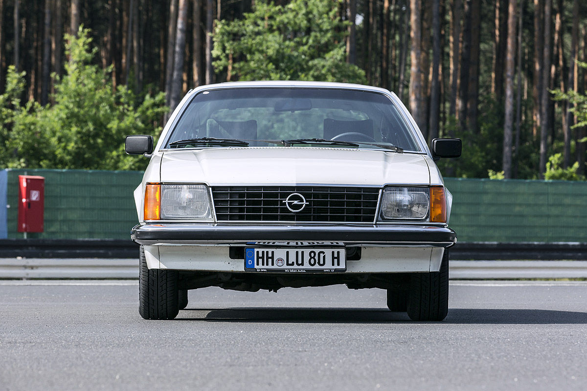 Opel Monza 2.0 E
