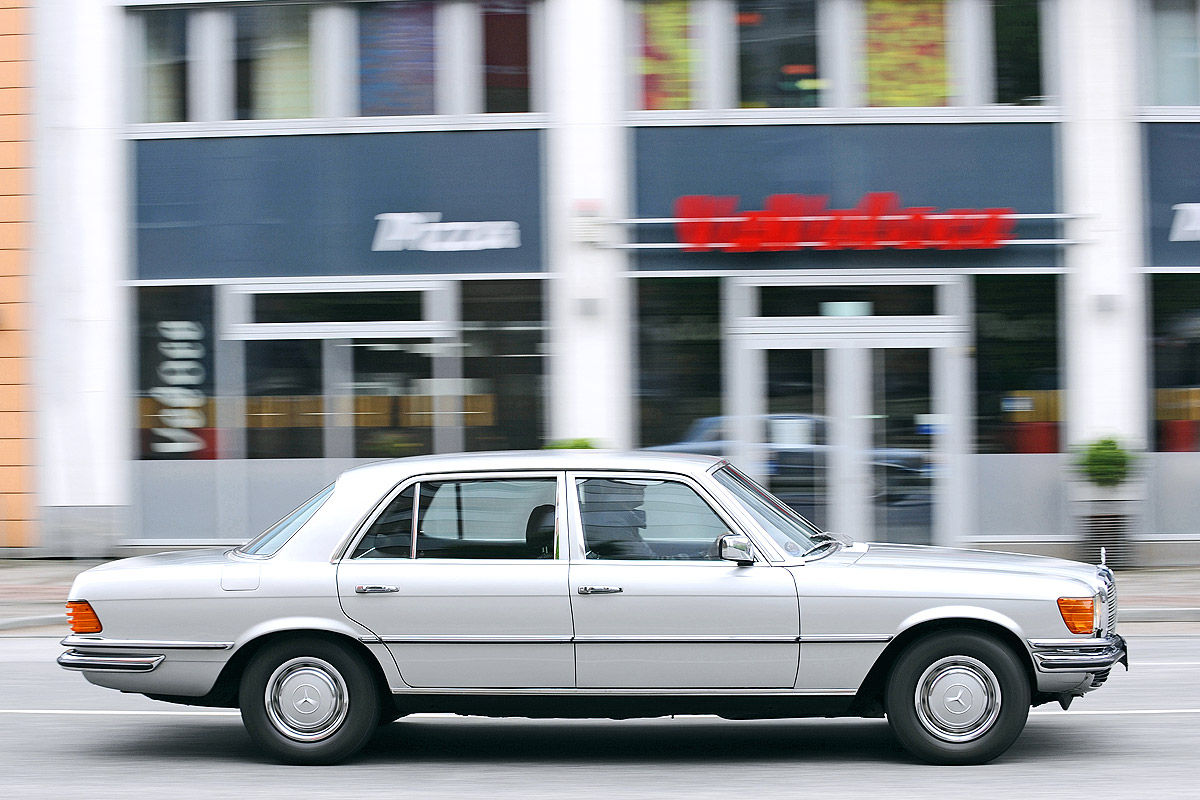 Mercedes  600