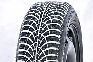 Goodyear Ultra Grip 9