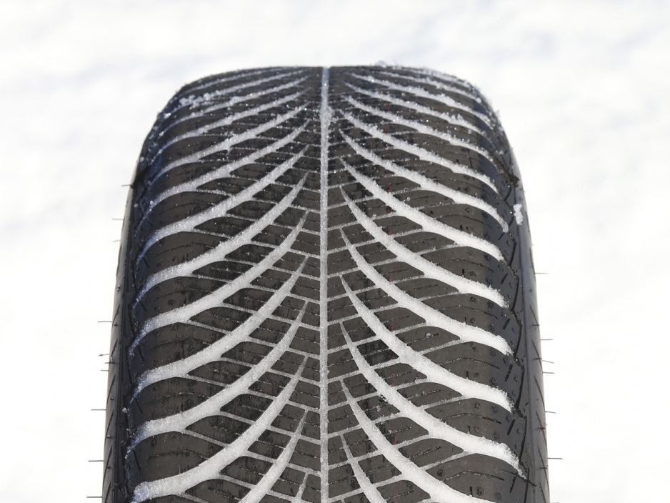 Goodyear Vector 4Seasons Gen-2