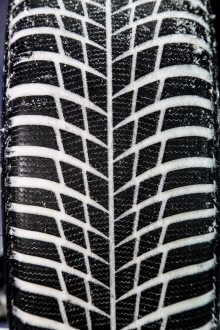 Bridgestone Blizzak LM001