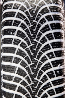 Goodyear UltraGrip 9