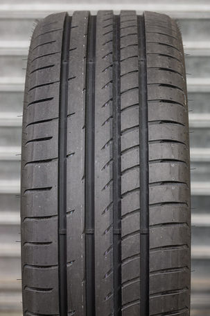 Goodyear Eagle F1 Asymetric 2