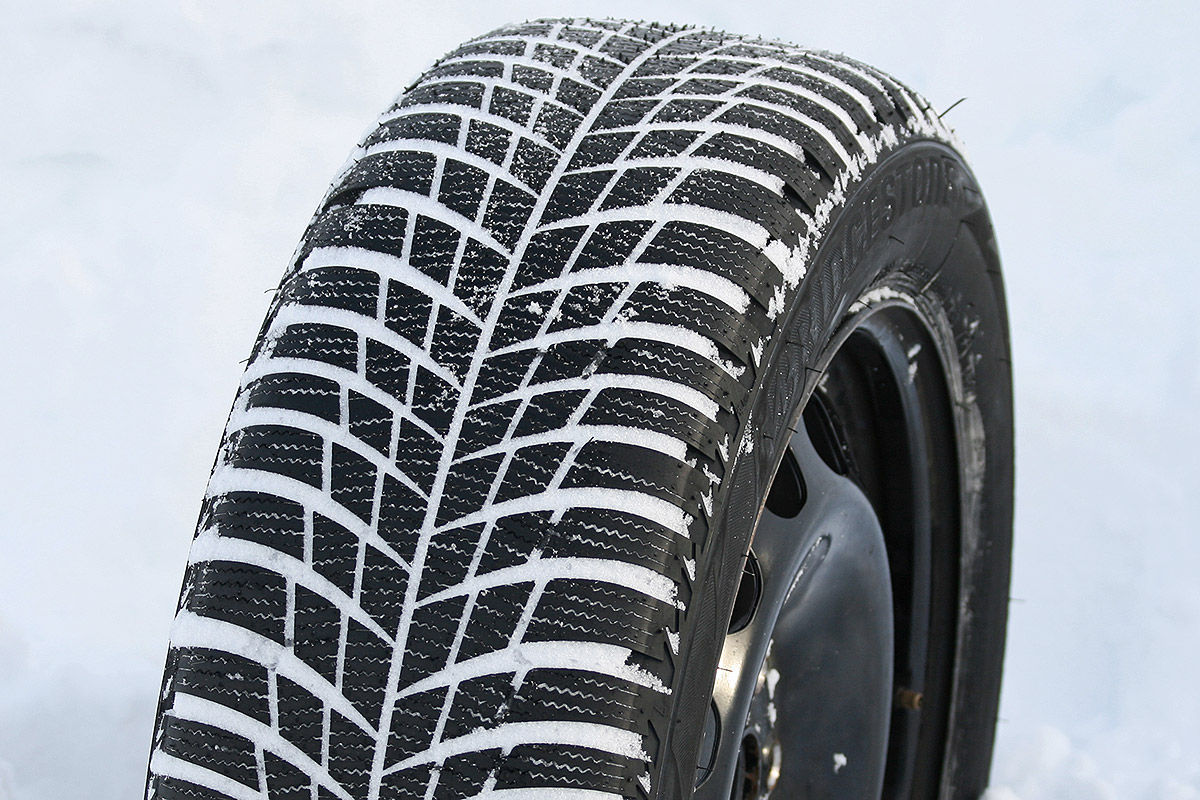 Bridgestone Blizzak LM001