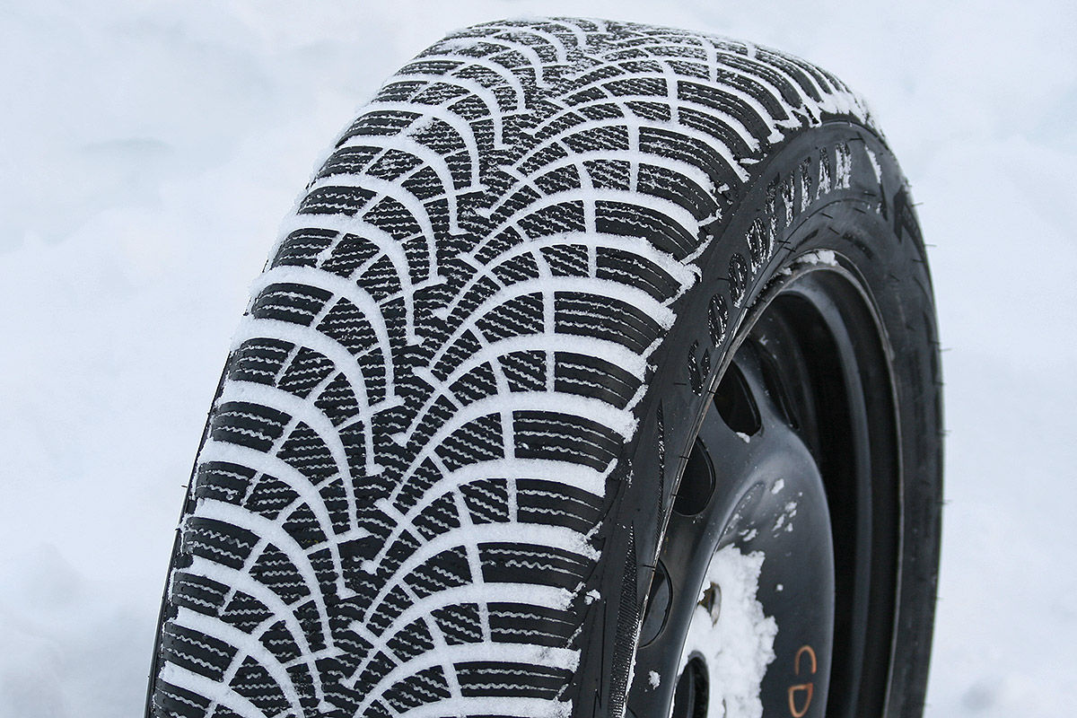 Goodyear UltraGrip 9