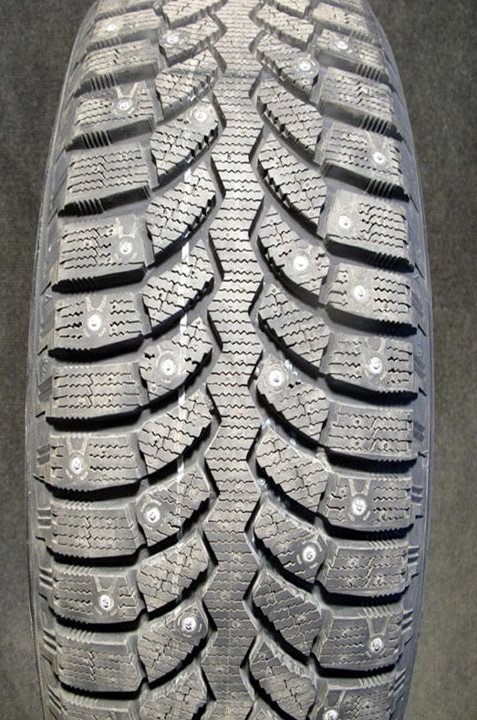 Bridgestone Blizzak Spike-01